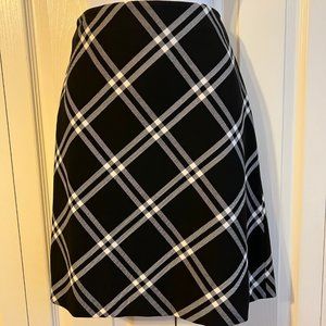 ANN TAYLOR SKIRT SIZE 0 - LIKE NEW